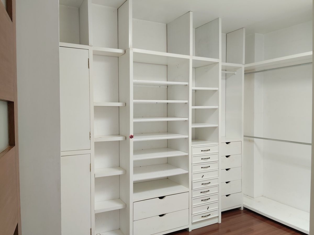 25 de 43: Vestidor recamara principal