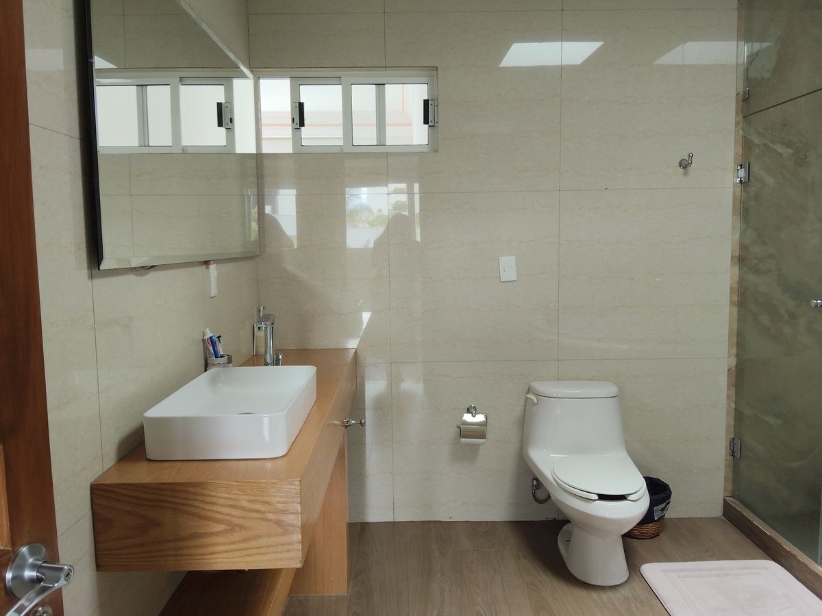 24 de 43: Baño recamara principal