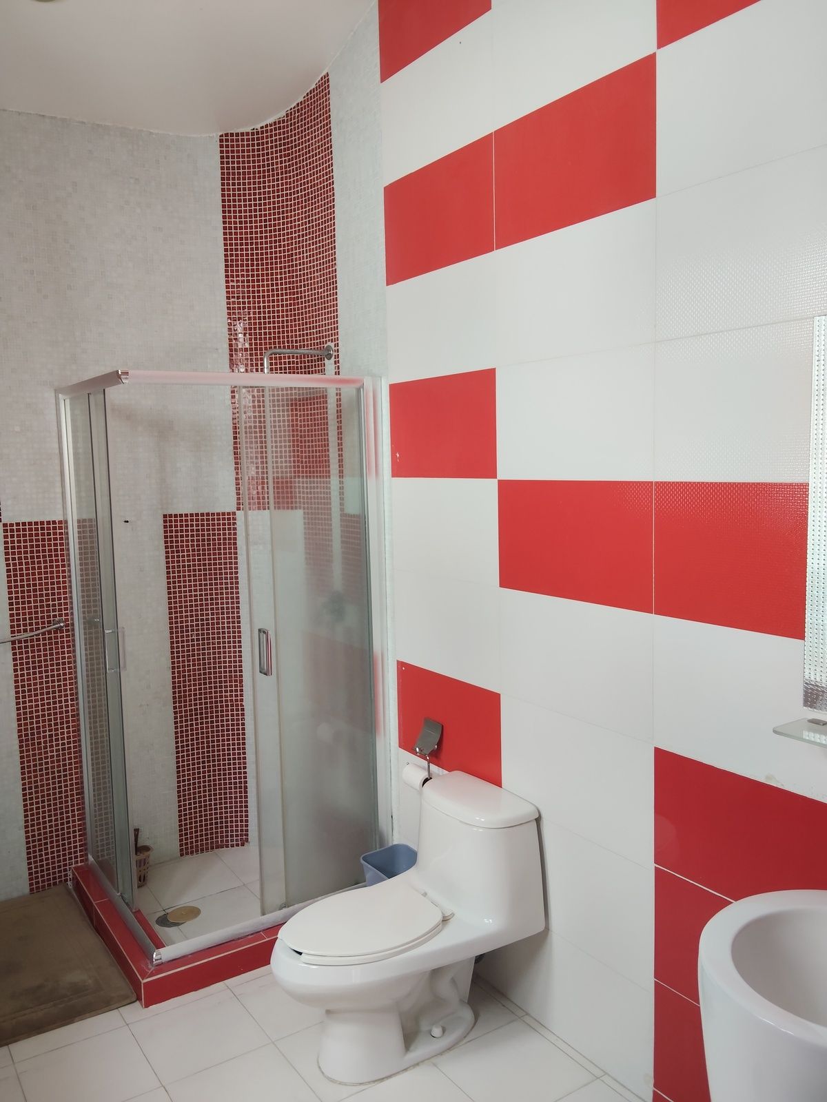33 de 43: Baño segunda recamara