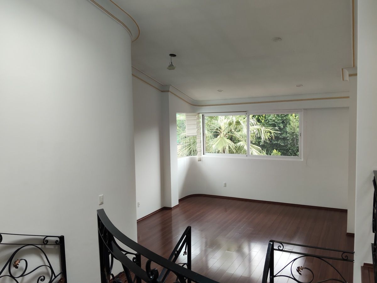 20 de 43: Sala de TV