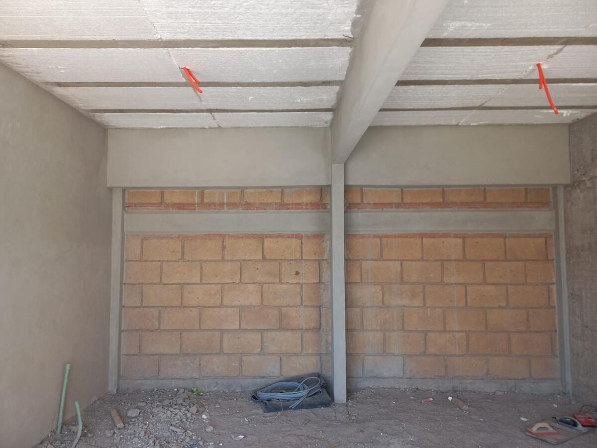 11 of 28: Oficinas PB