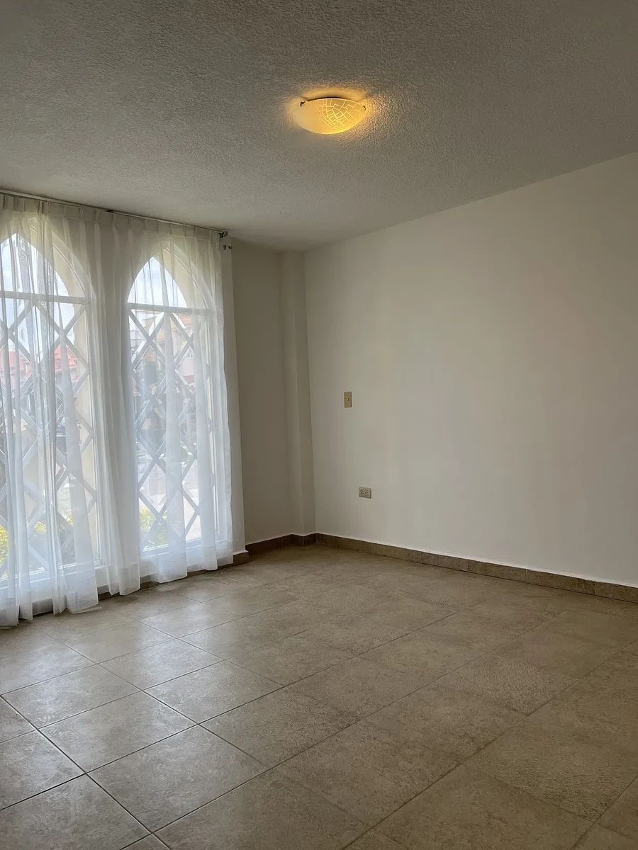House in Gated Community in San Salvador Tizatlalli, Metepec, photo 4 of 17