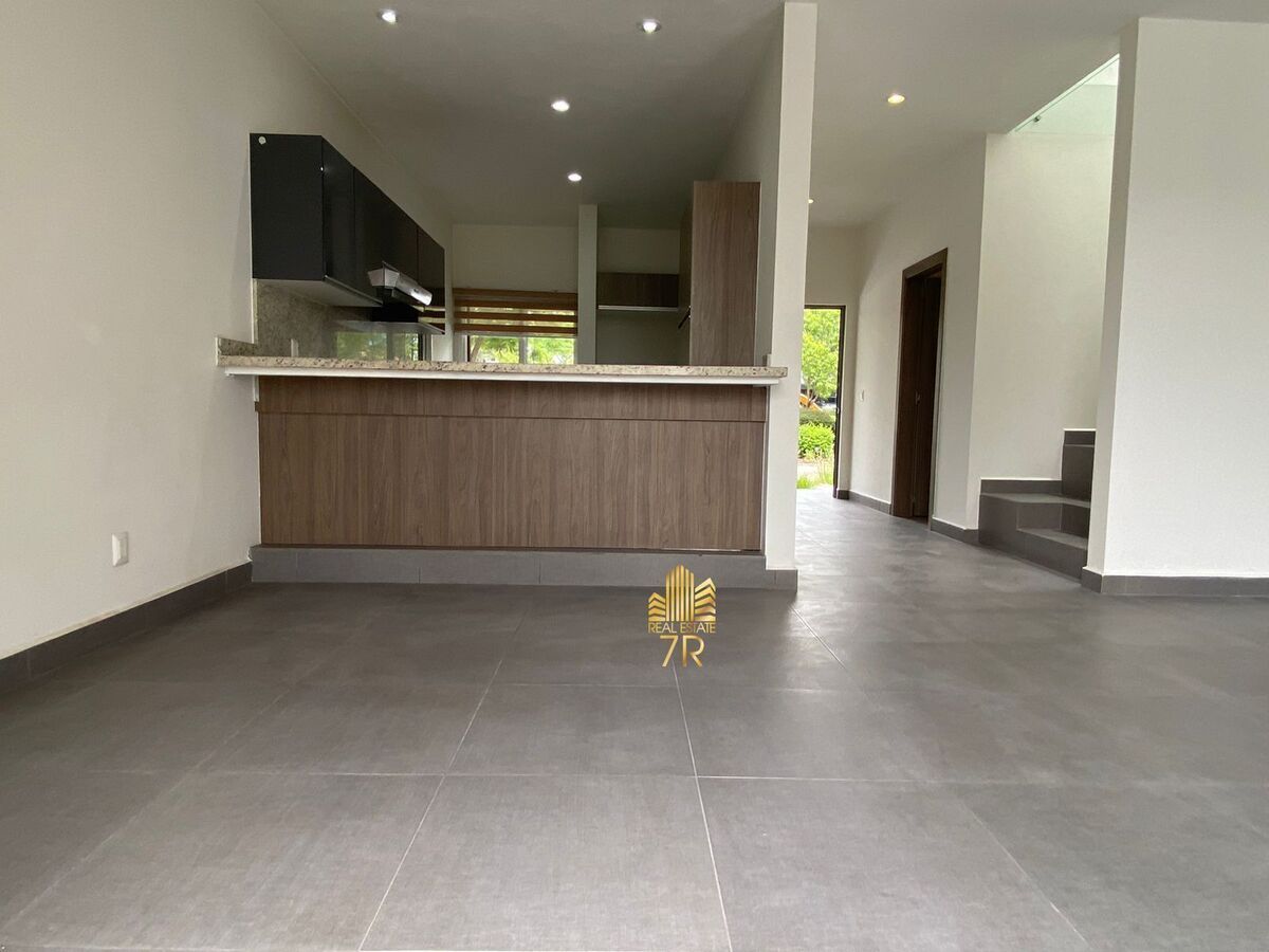 2 of 30: Comedor cocina