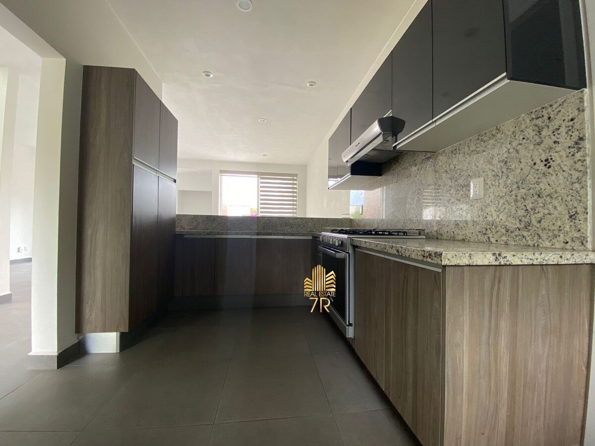 5 of 30: cocina