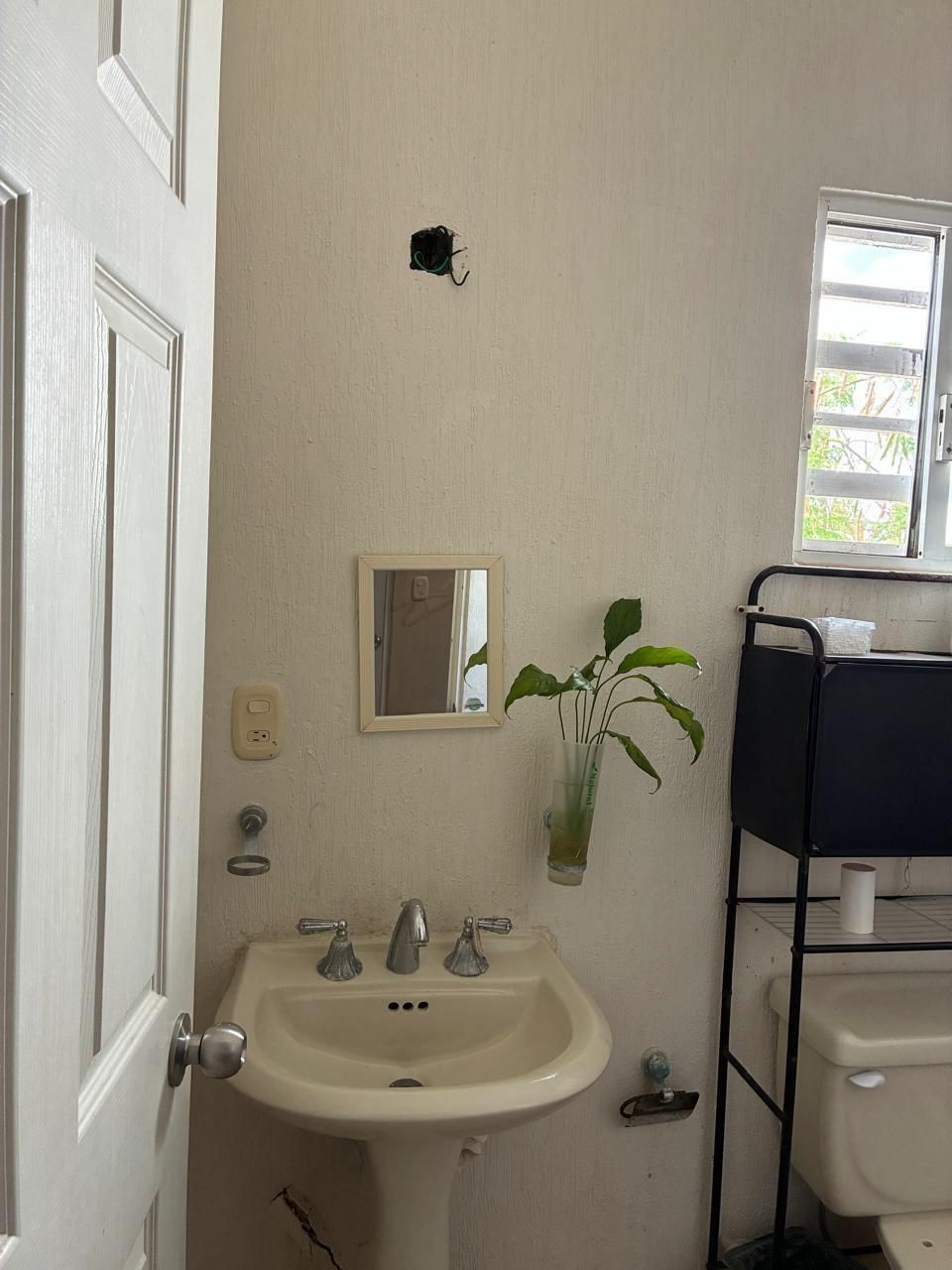 3 of 3: BAÑO