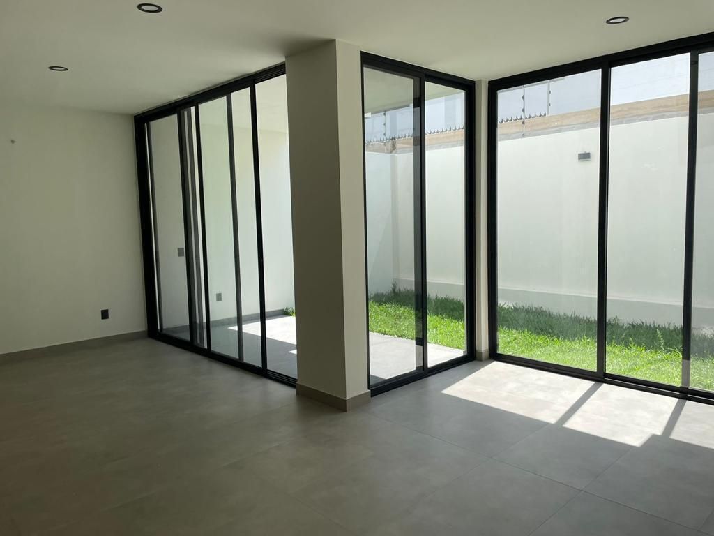 4 of 13: Área Sala y Comedor