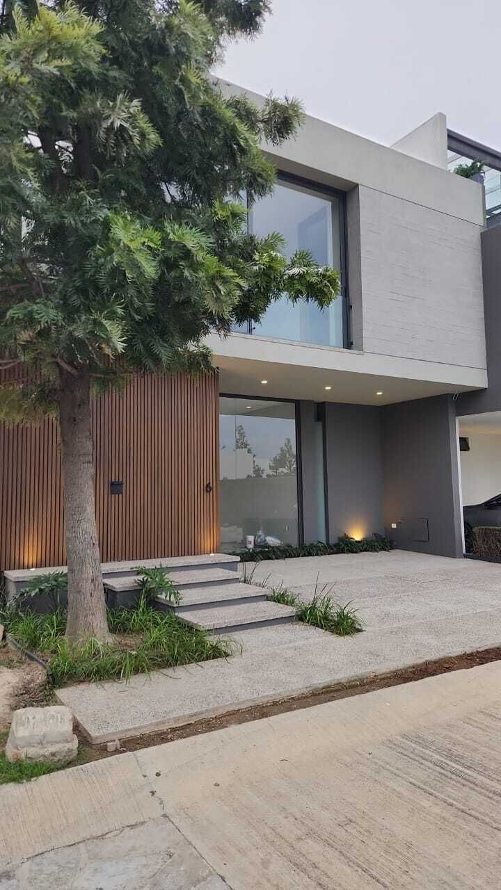 4 of 12