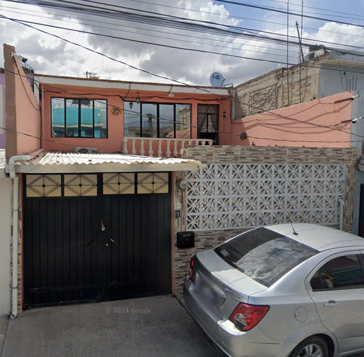 1 de 28: Fachada calle