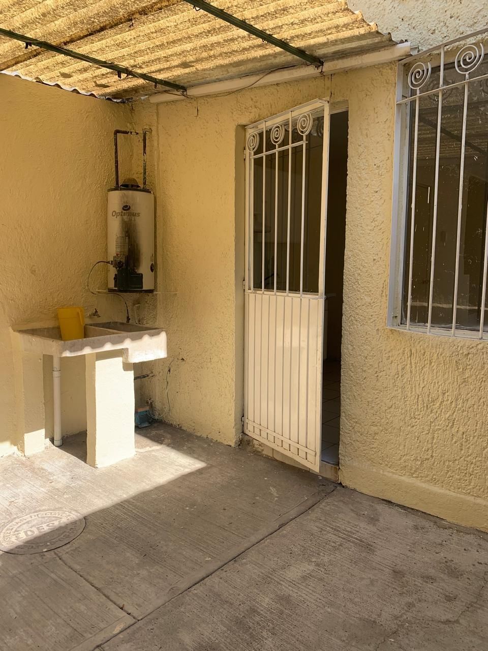 16 de 32: PATIO DE LAVADO Y BOILER