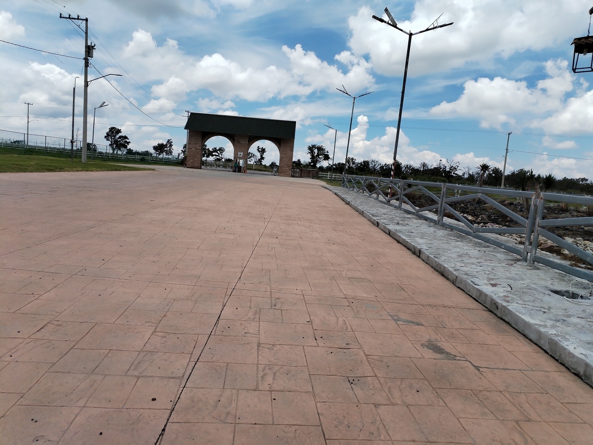 4 de 33: entrada fraccionamiento