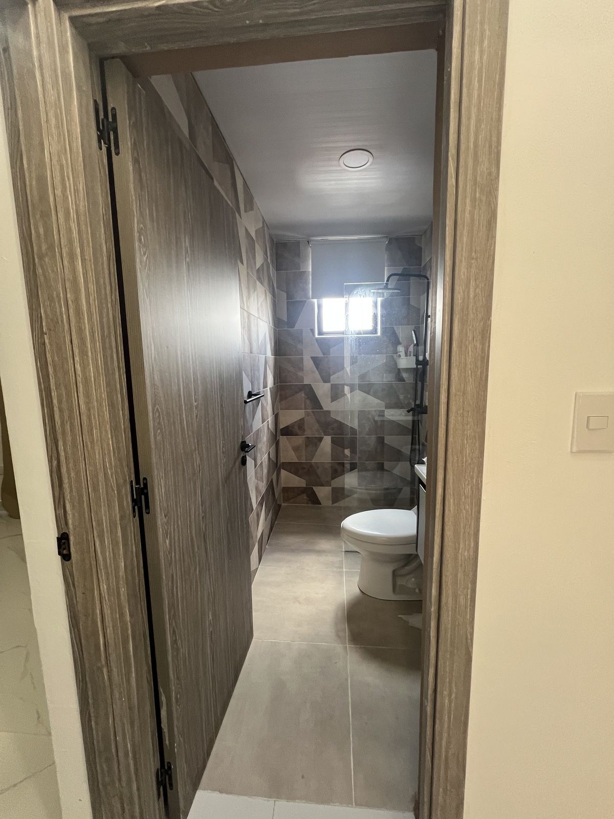 Alq Apto Amueblado 2 habs 1 baño image 6