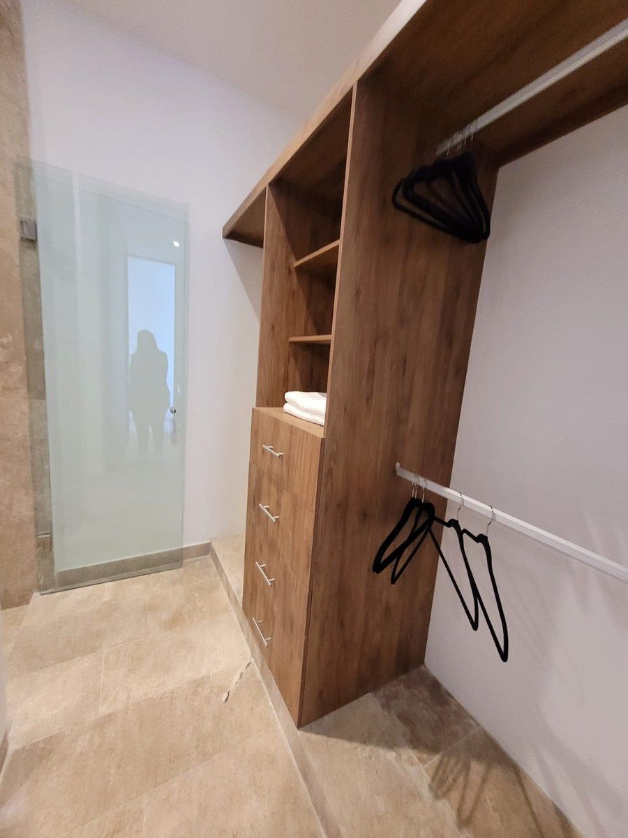 11 de 15: Closet Vestidor