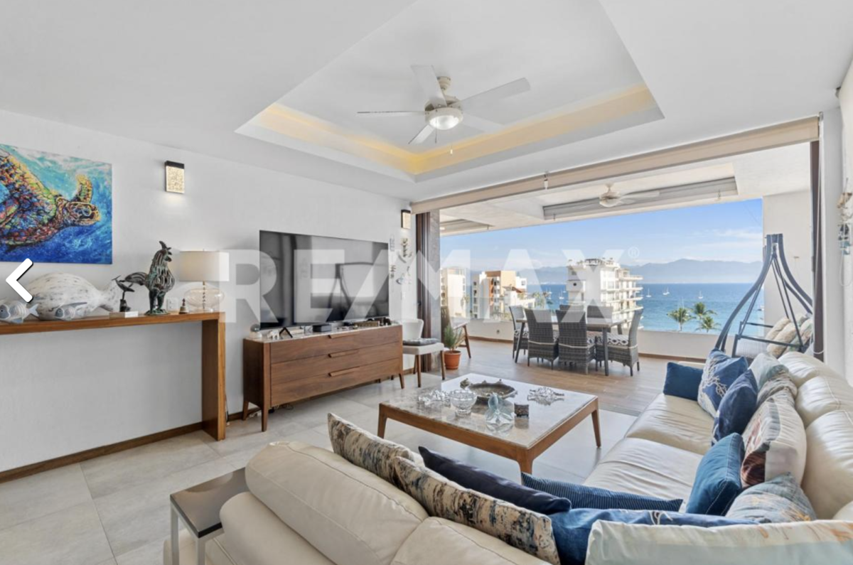 2 of 12: LIVING ROOM AREA