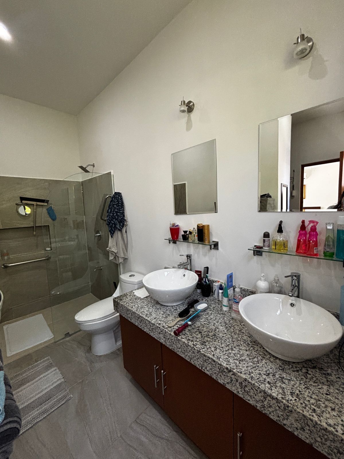 11 de 15: Baño Tercera Habitación