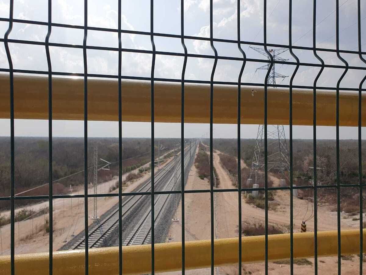 AL PASO Y VISTA DEL TREN MAYA Terreno en venta en Cacalchén, Yucatán - foto 1