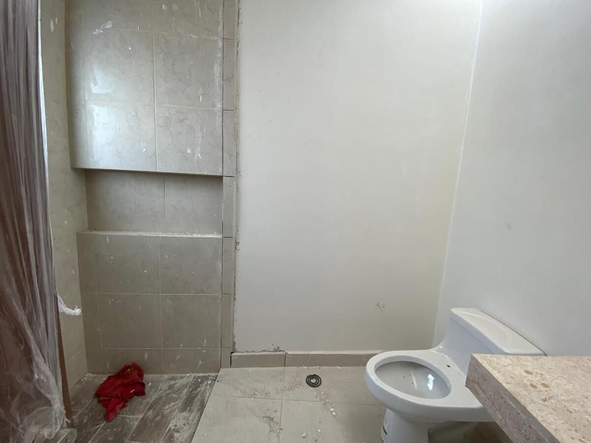 14 de 19: BAÑO COMPLETO RECÁMARA PRINCIPAL