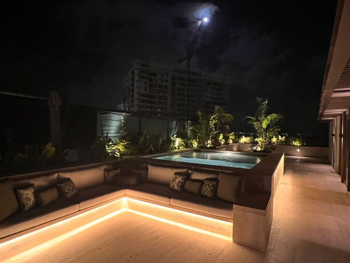 21 de 27: Alberca PH