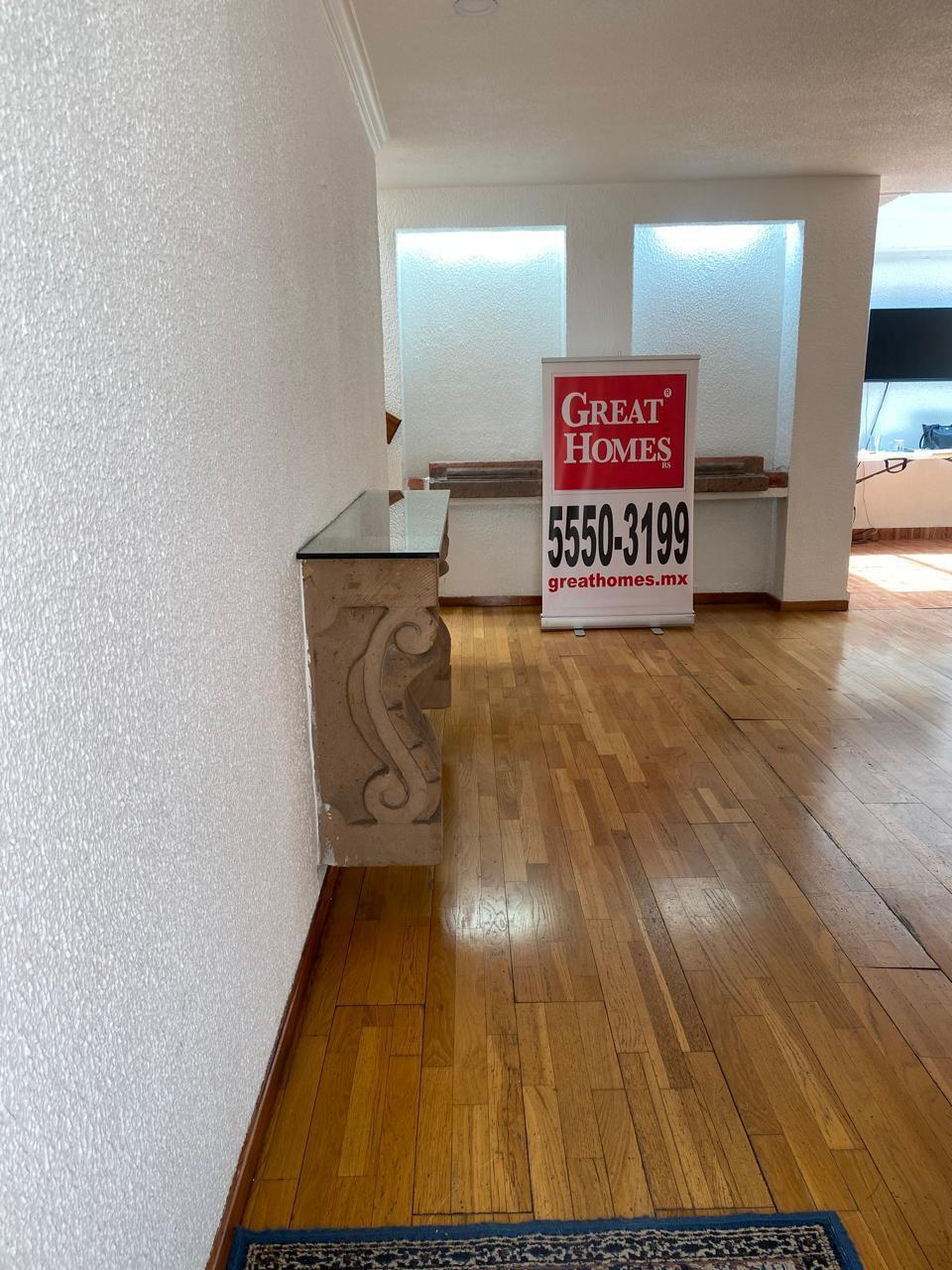 3 de 18: Piso de madera natural