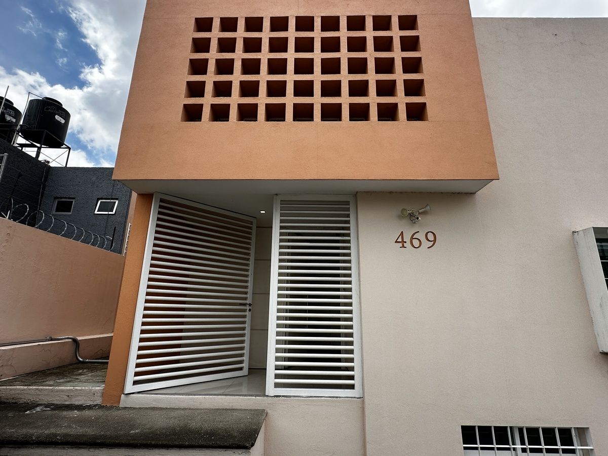 4 de 35