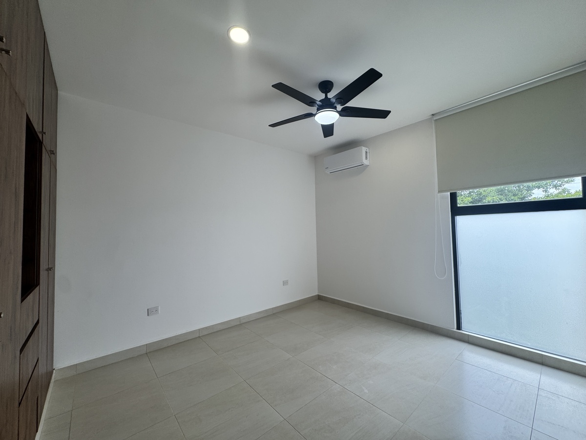 12 of 23: Recámara 2