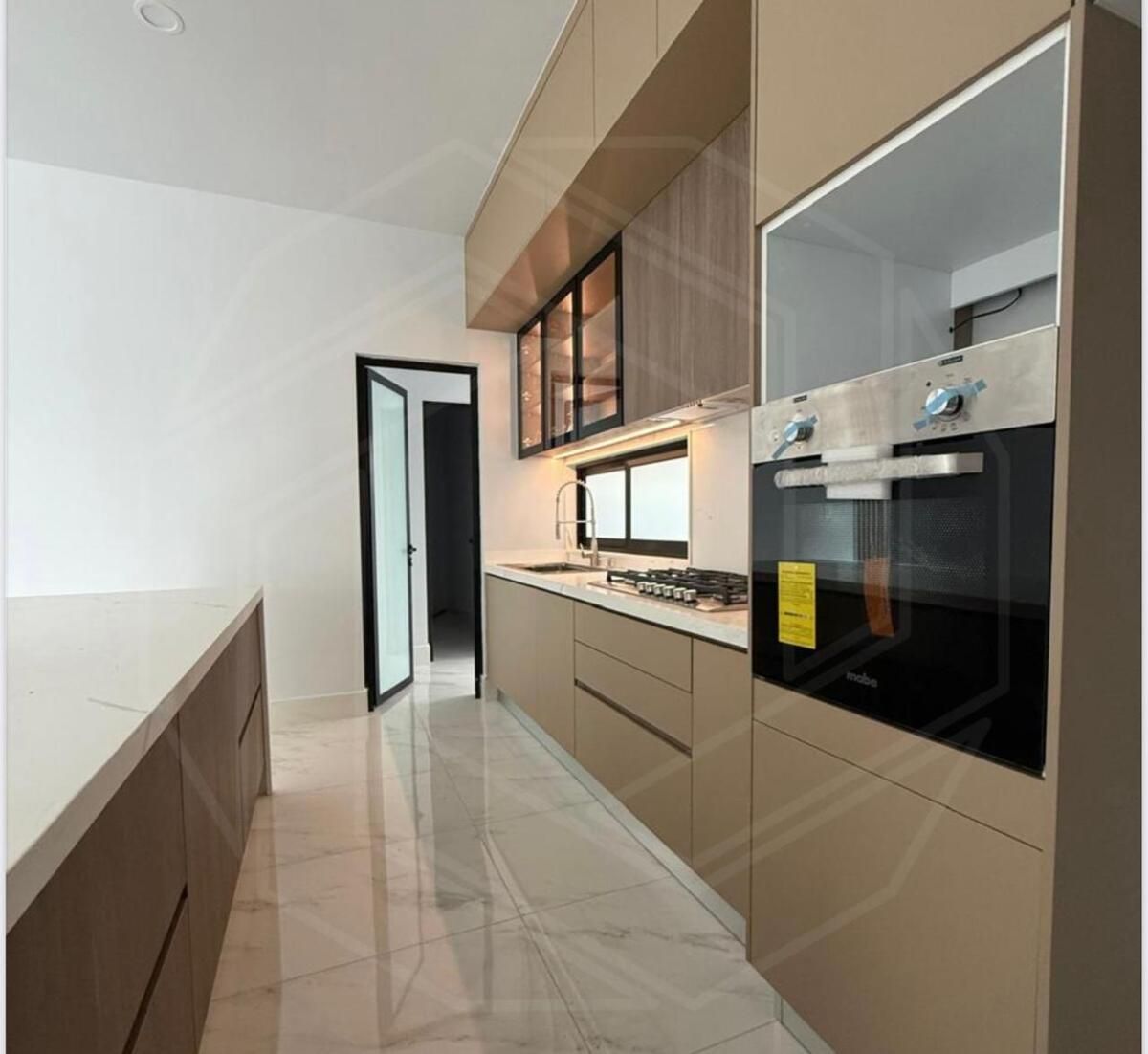 3 of 18: COCINA