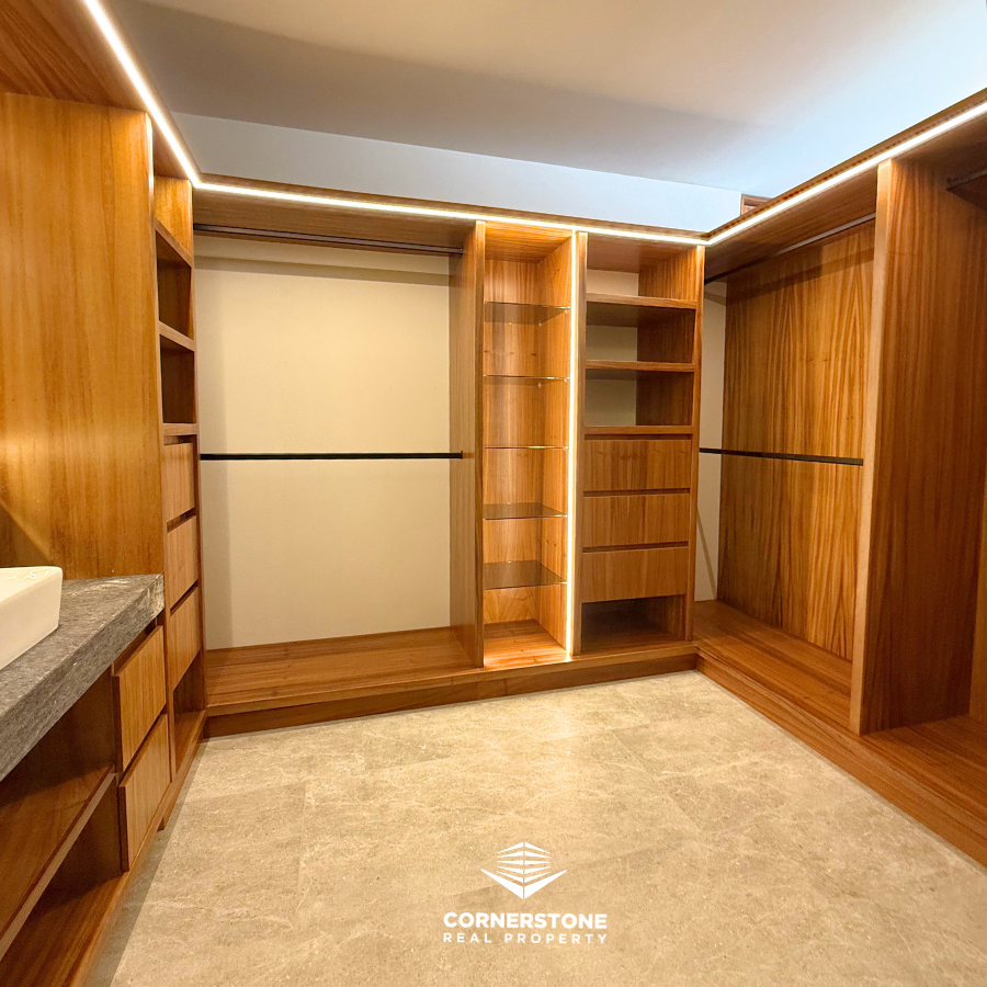 22 of 35: casa en venta en punto sur este con vestidor