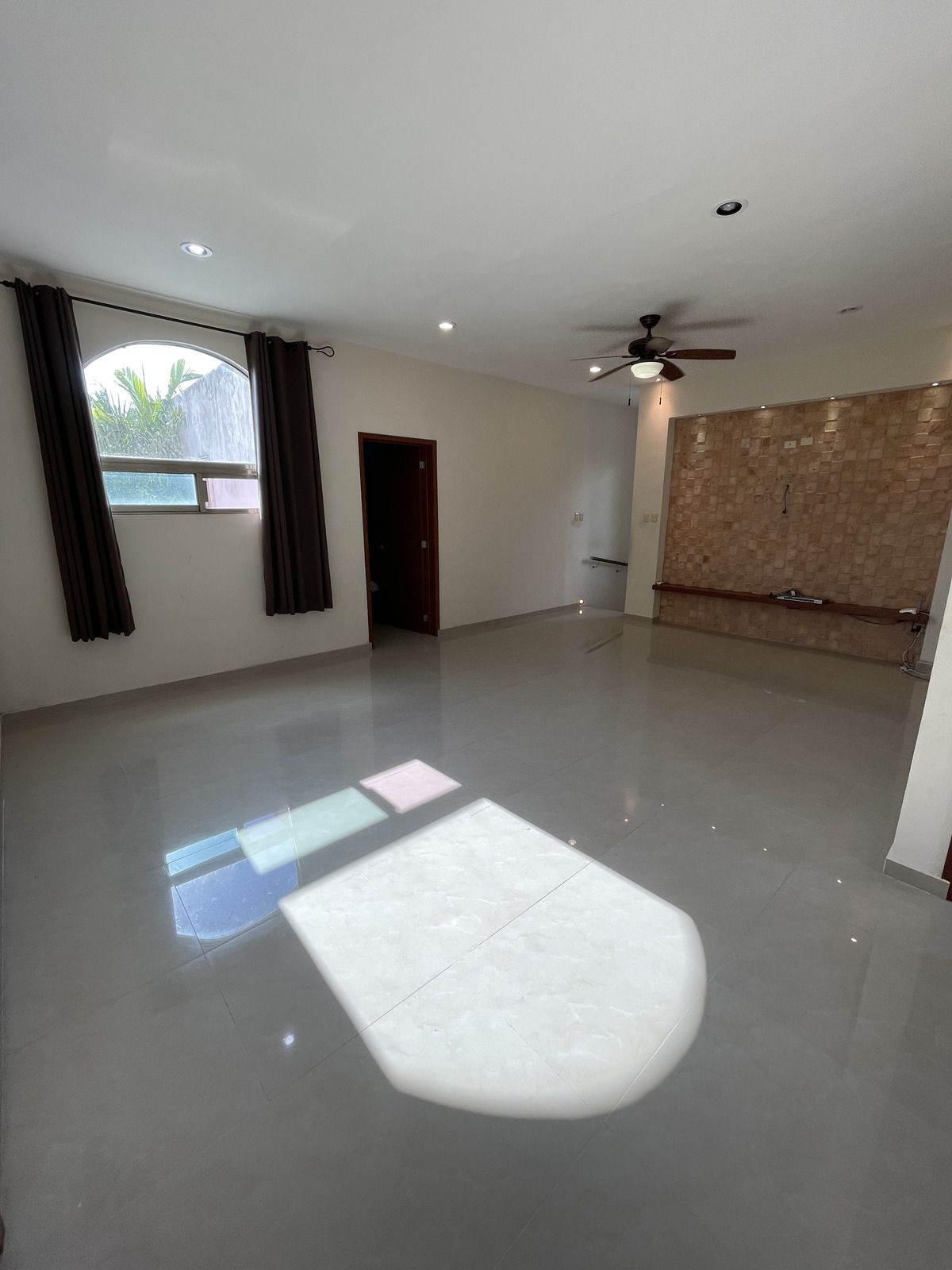 21 de 24: sala de tv