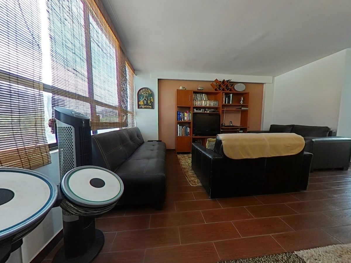 8 de 13: Sala de estar