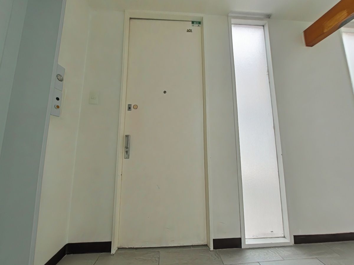 4 de 13: Entrada al departamento