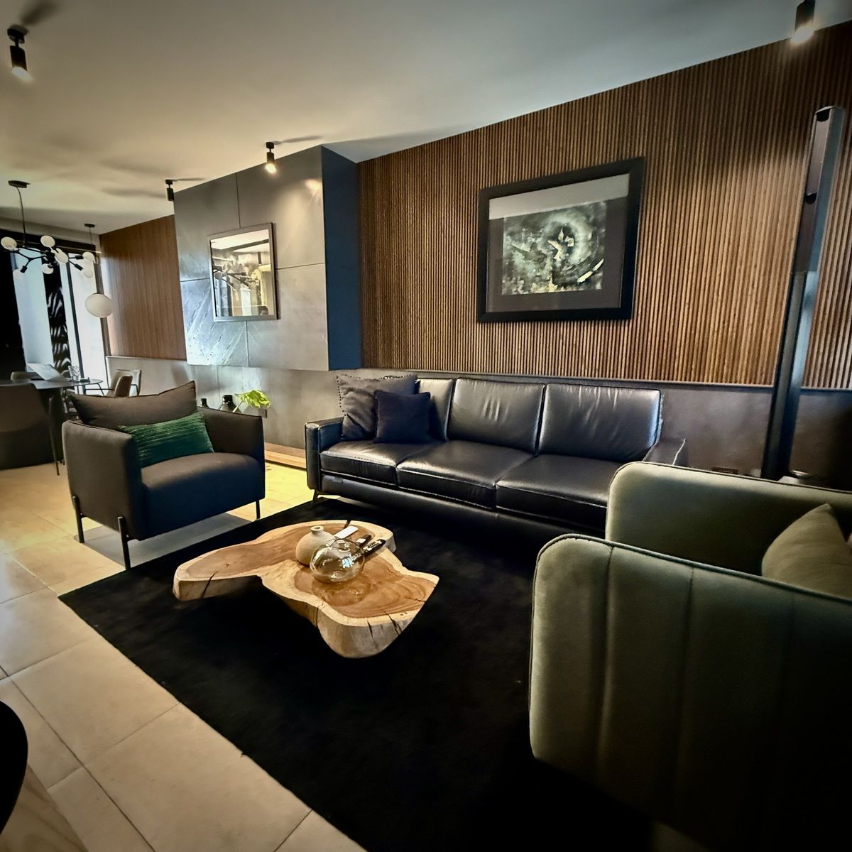1 of 11: Sala