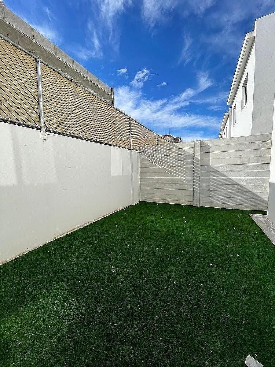 22 de 22: PATIO TRASERO