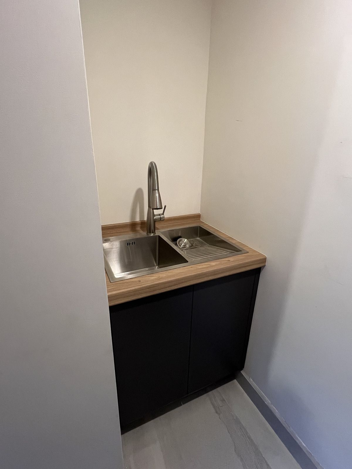 9 de 22: MODERNO LAVADERO