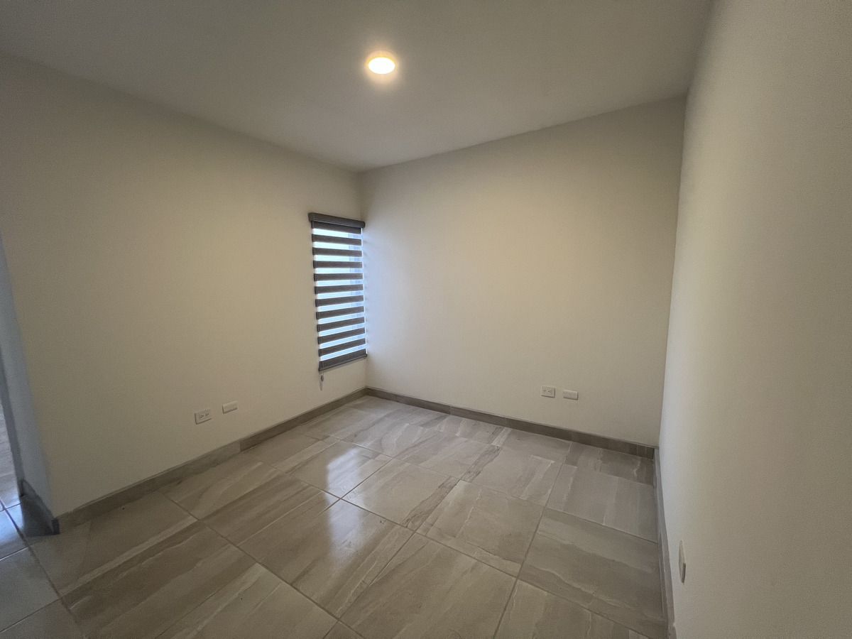 15 de 22: AREA DE TELE EN SEGUNDA PLANTA