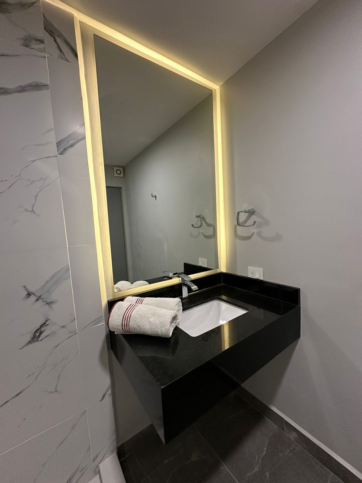 25 of 26: Baño 3ra recámara