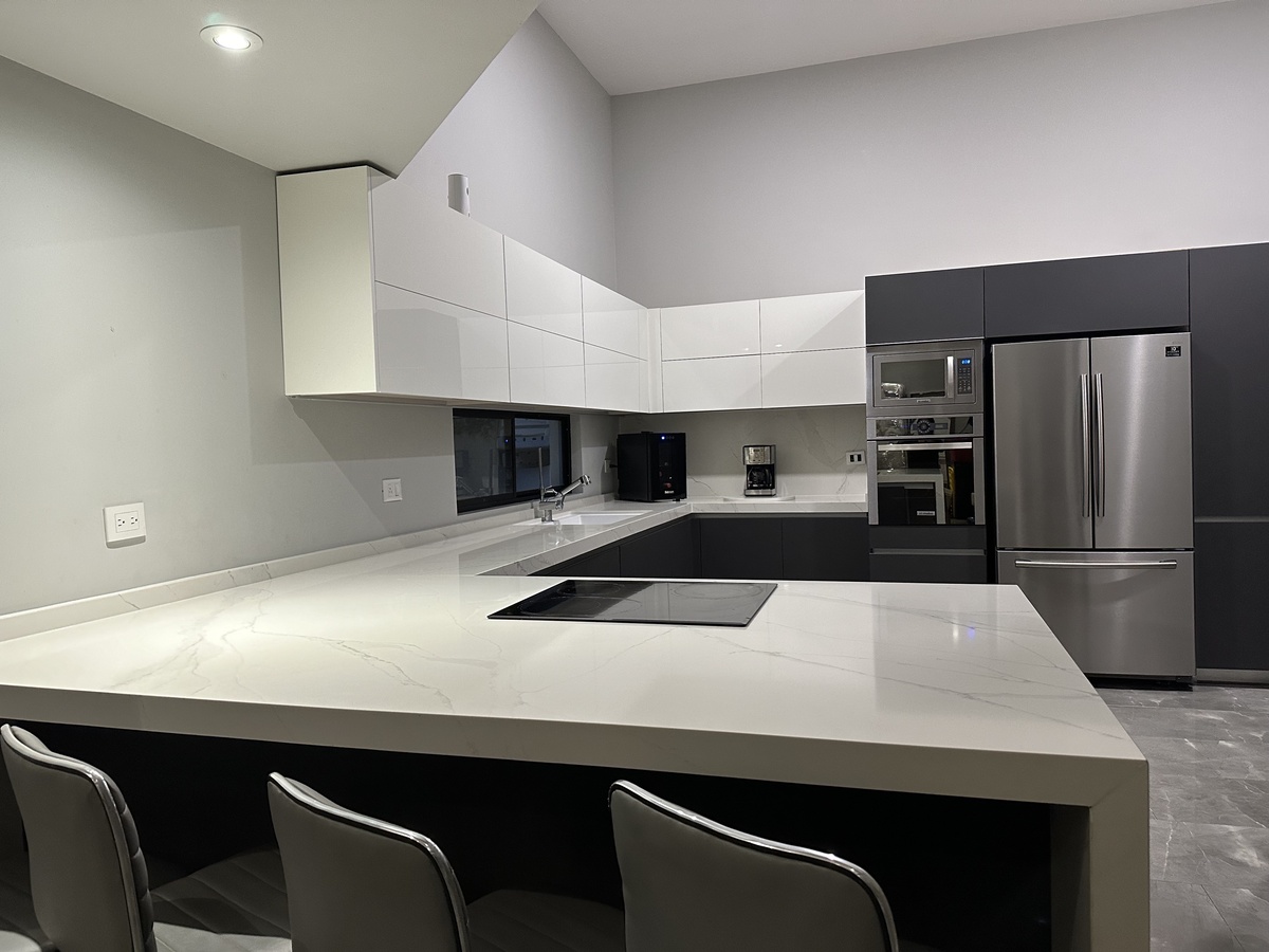 1 of 26: Cocina abierta