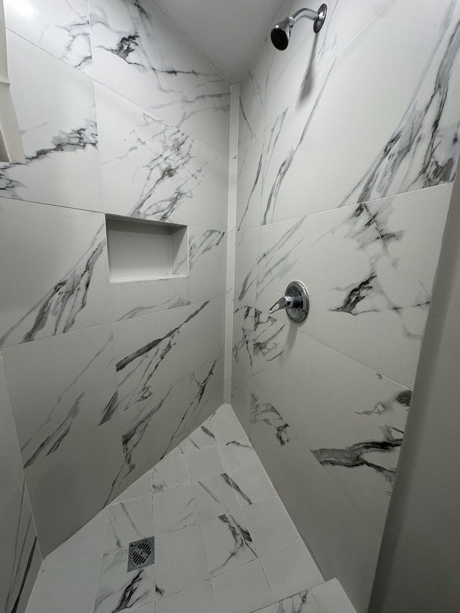 11 of 26: Baño 4ta recámara