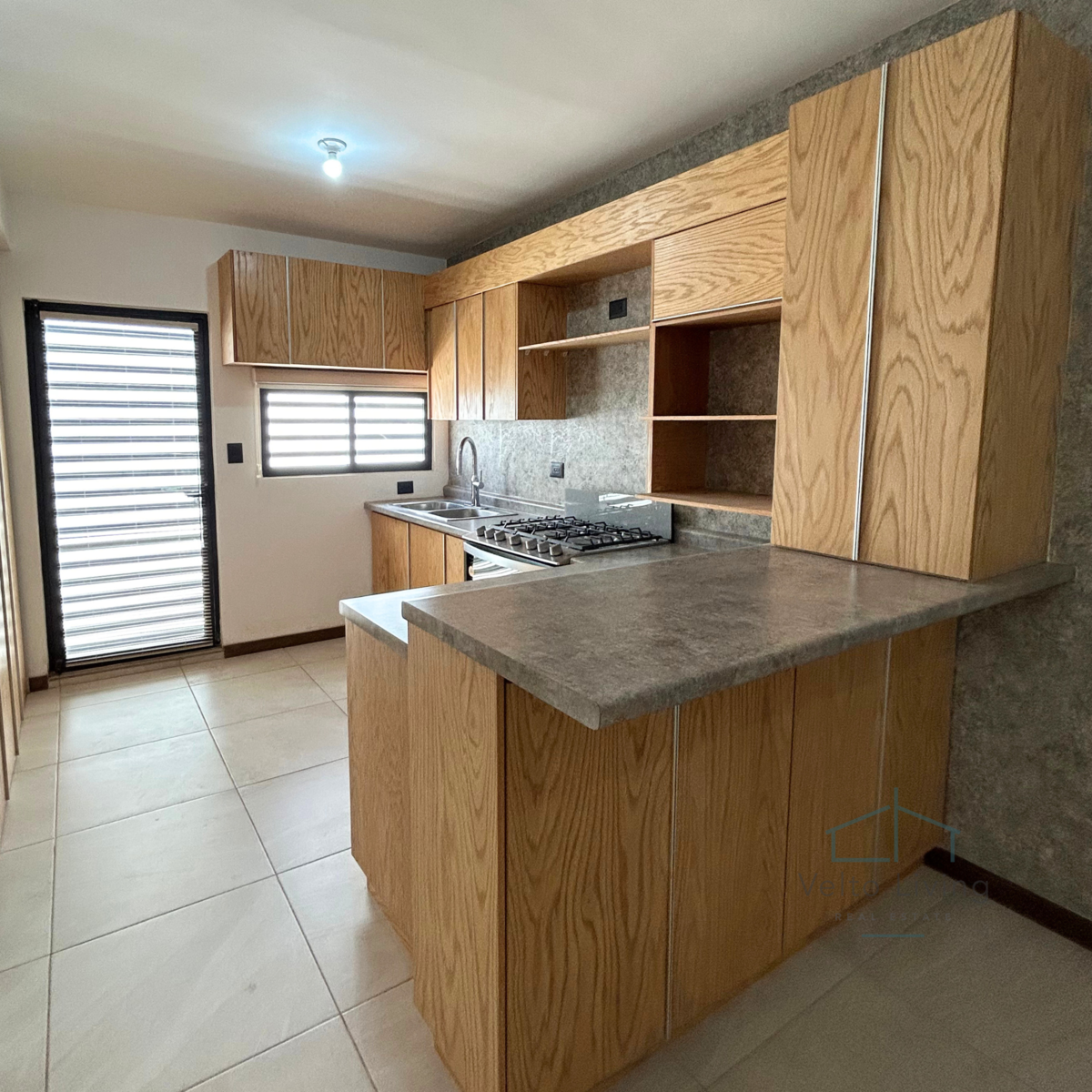 4 of 9: Cocina