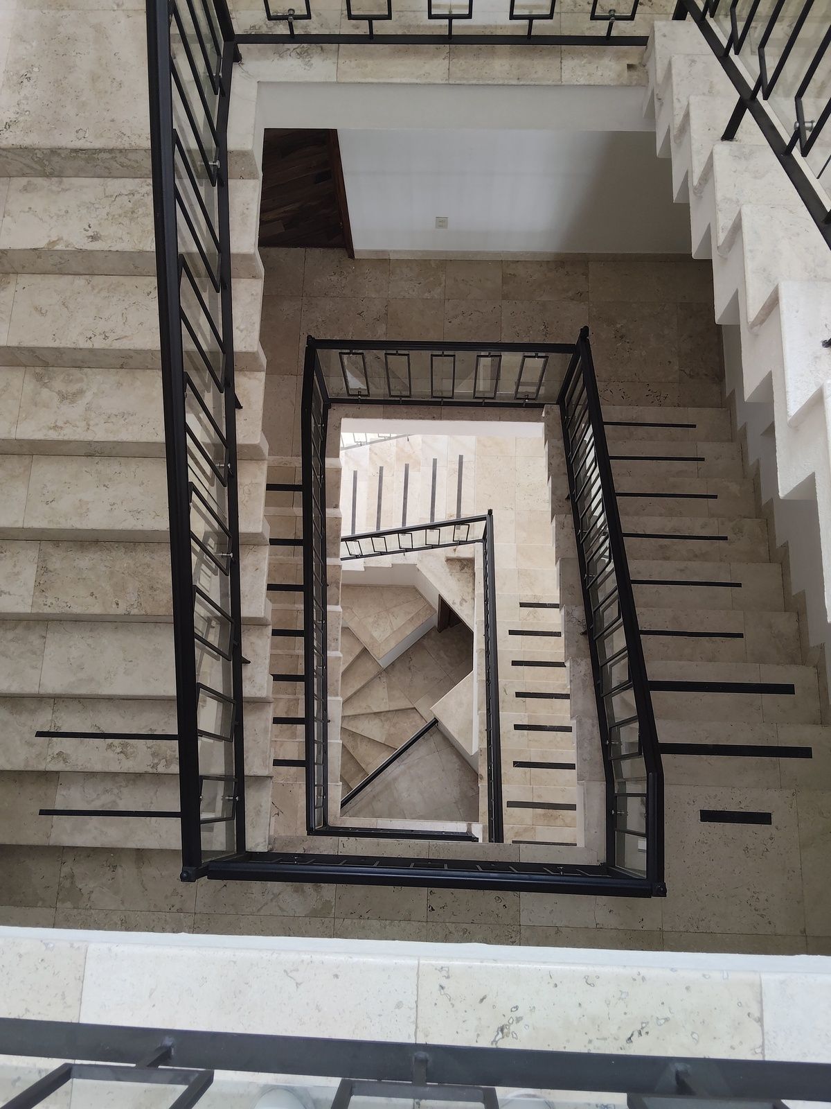 32 de 40: Escaleras