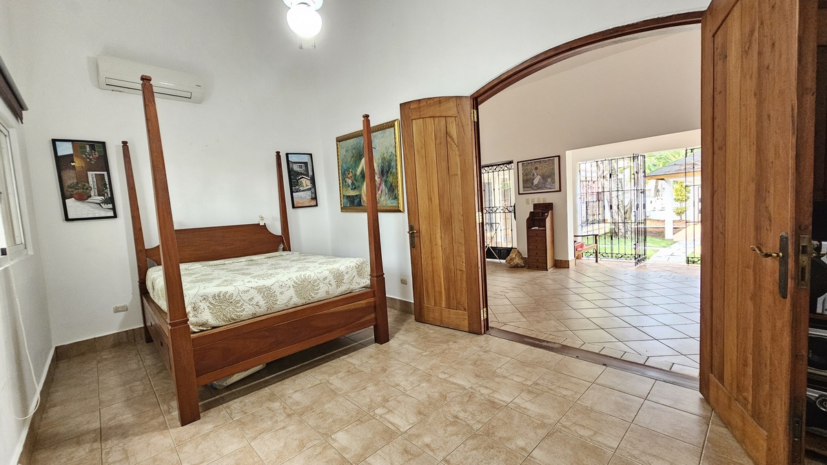30 de 50: Ala 1 - Habitación Principal