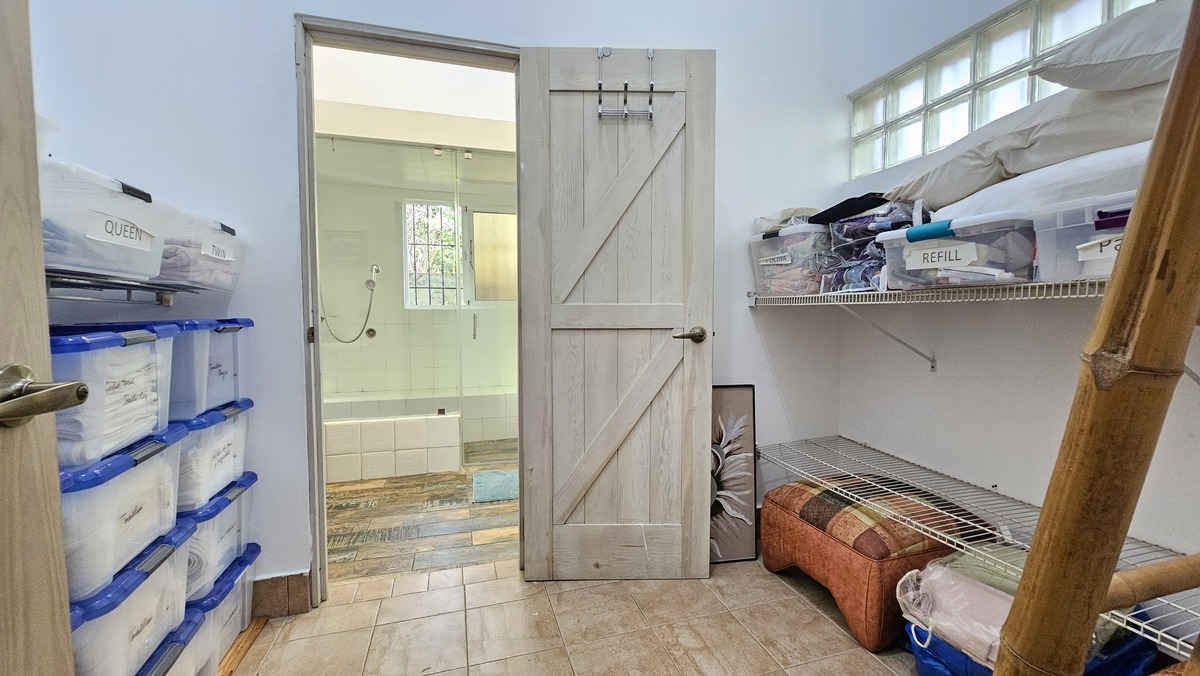 26 de 50: Ala 1 - Walk-in closet habitación Principal
