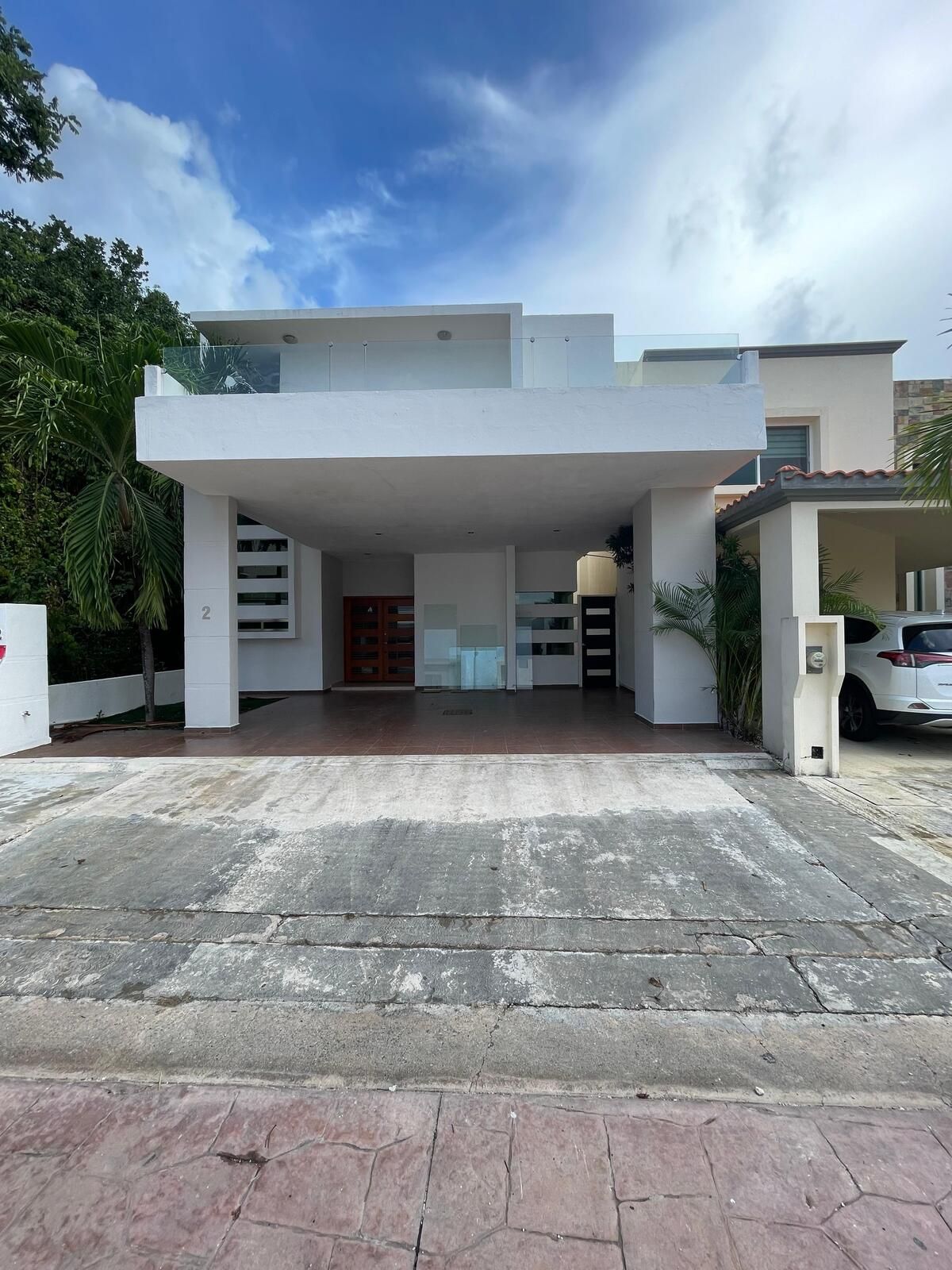 1 de 13: Fachada