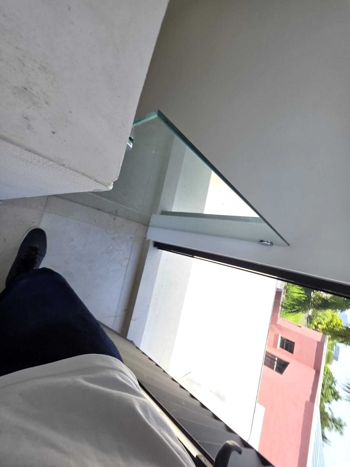 8 de 27