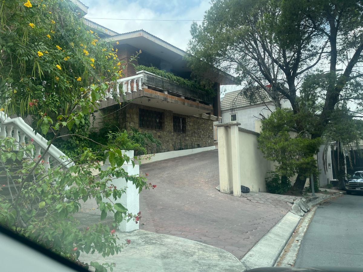 2 de 12: frente de casa a remodelar o demoler
