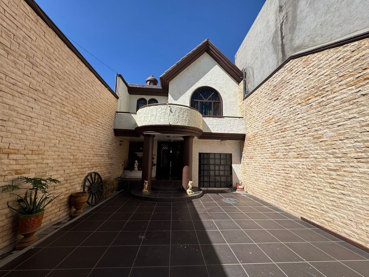 1 of 6: Fachada interior
