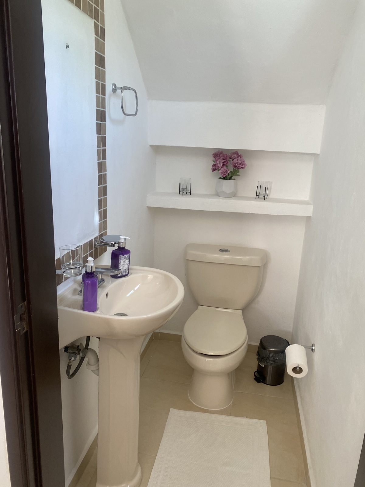 5 de 25: Medio baño