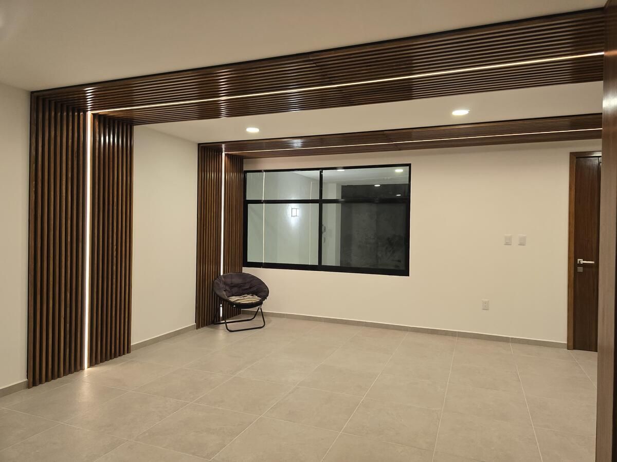 2 of 41: Sala-comedor