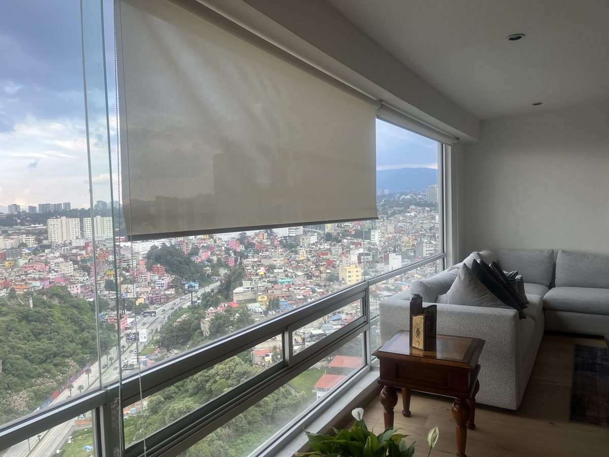 12 de 19: Vista y cortinas desde la estancia