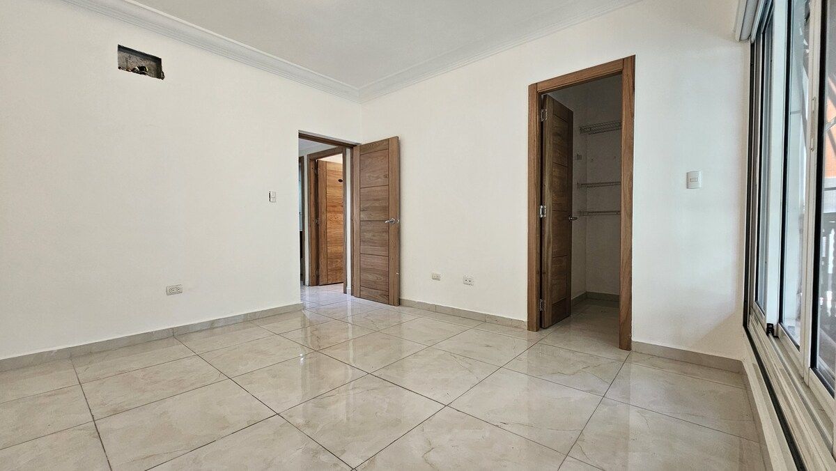 23 de 42: Habitacion 2
