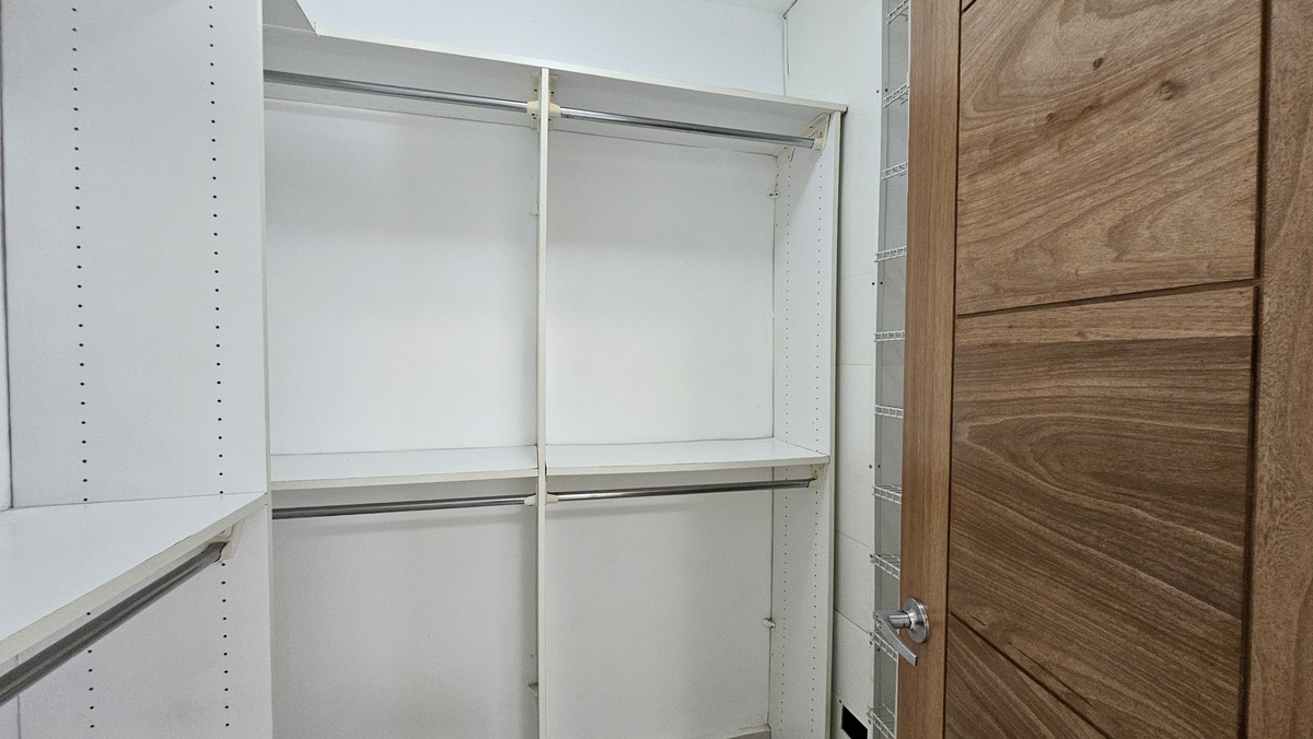 32 de 42: Closet Hab principal