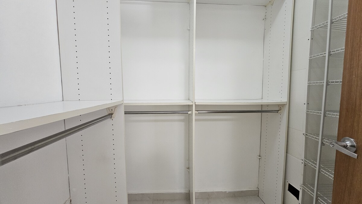 35 de 42: Closet hab principal